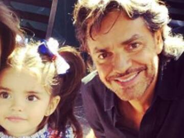 ASÍ DISFRUTA EUGENIO DERBEZ A AITANA MIENTRAS ALESSANDRA ROSALDO NO ESTÁ EN CASA