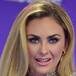 Aracely Arámbula besa a su hijo en la boca y es criticada