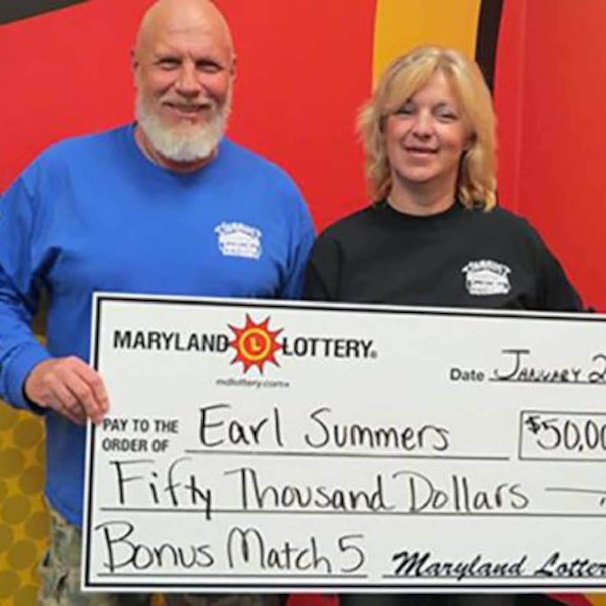 Hombre gana dos veces la lotería en dos meses