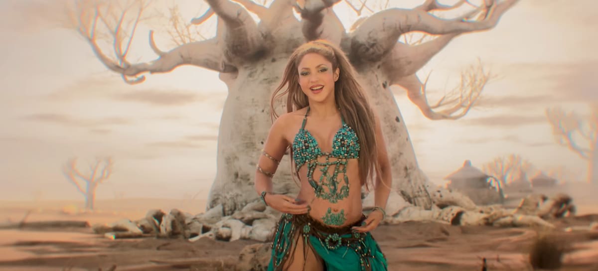 Shakira en el video de "Dai Dai"