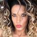 Ex concursante de reality show posa en dimunuta prenda
