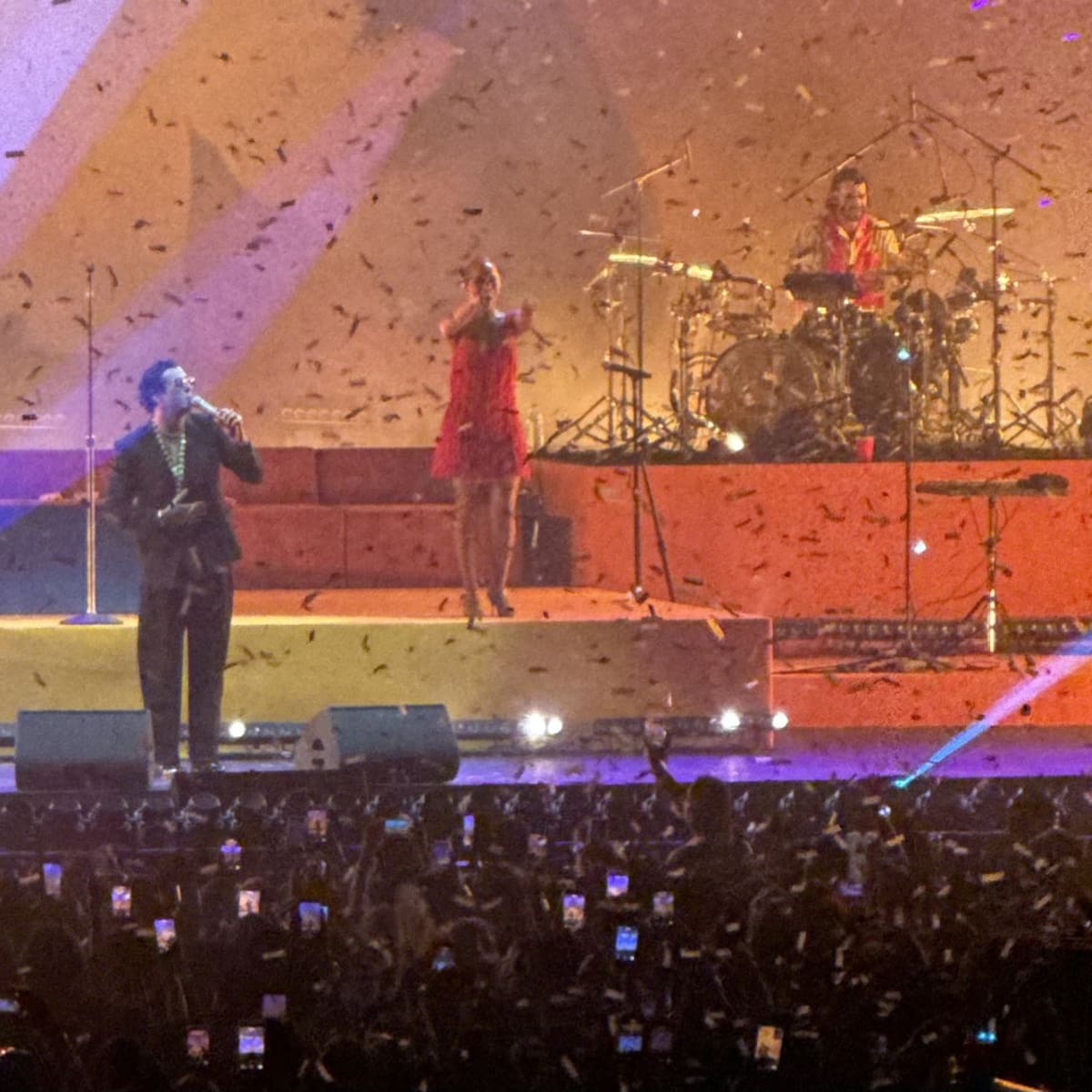 ¿Concierto de Rawayana o rave? Así se vivió su única fecha de Ciudad de México