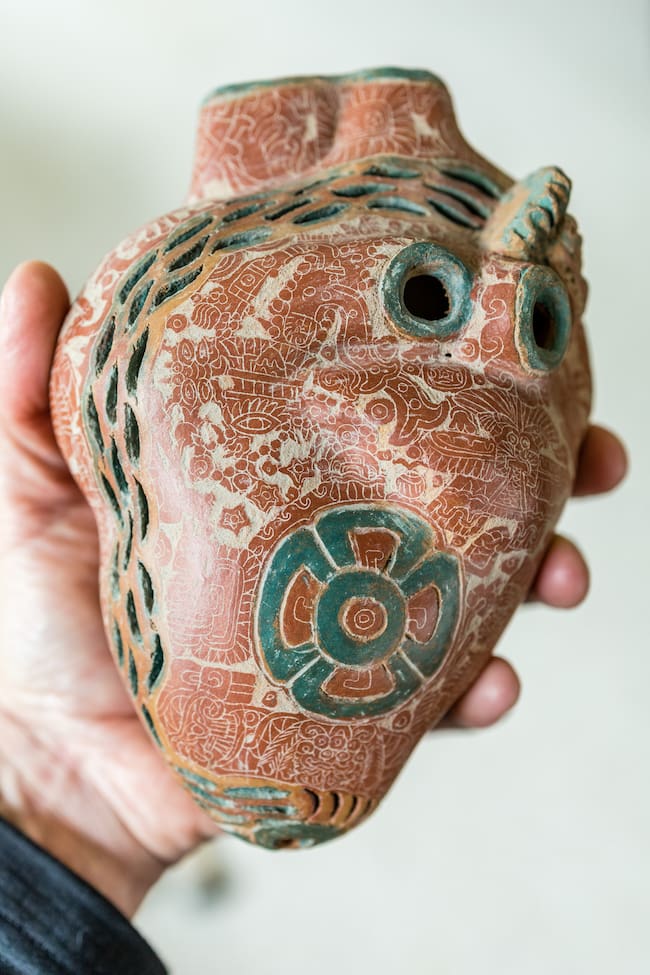 Corazón ancestral en el Mictlán