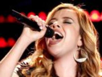 Impacta a "The Voice" con interpretación de Selena