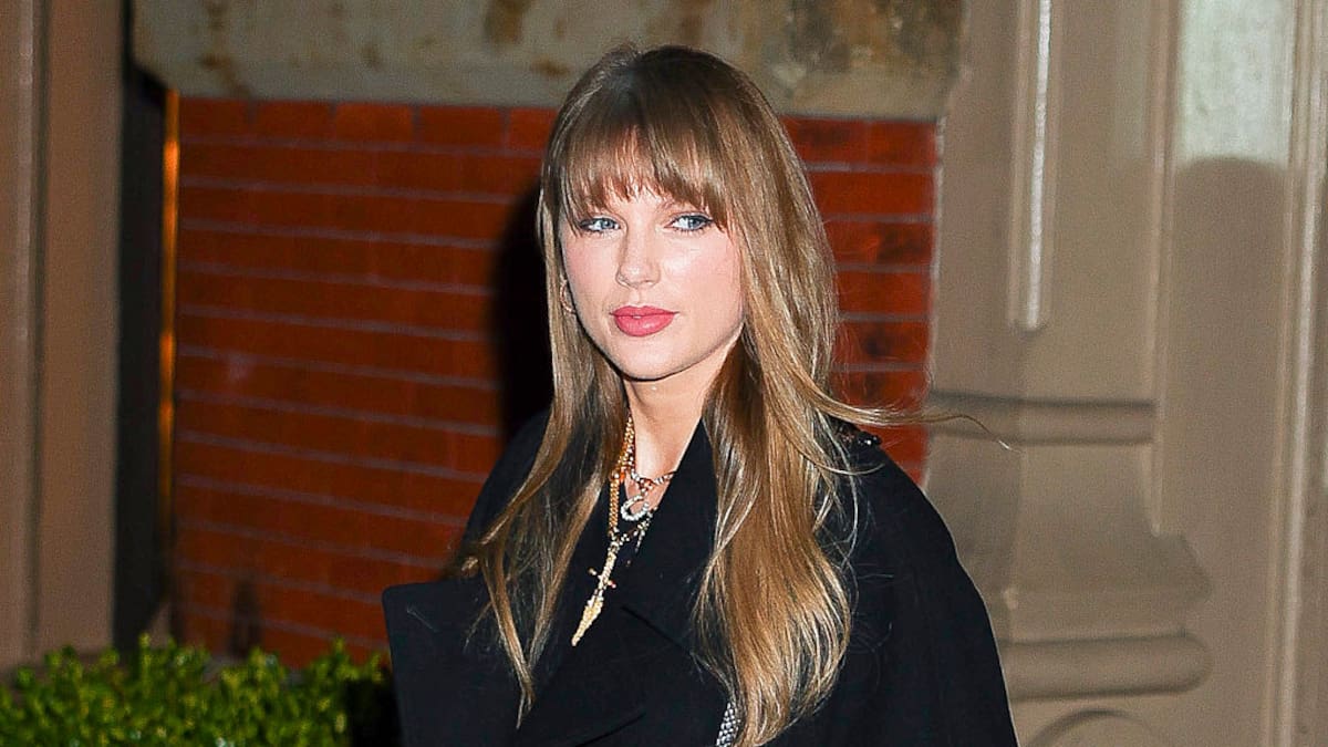 Graban momento en que Taylor Swift entregó a su equipo de “The Eras Tour” 197 millones de dólares, ¿cuánto le tocó a cada uno?