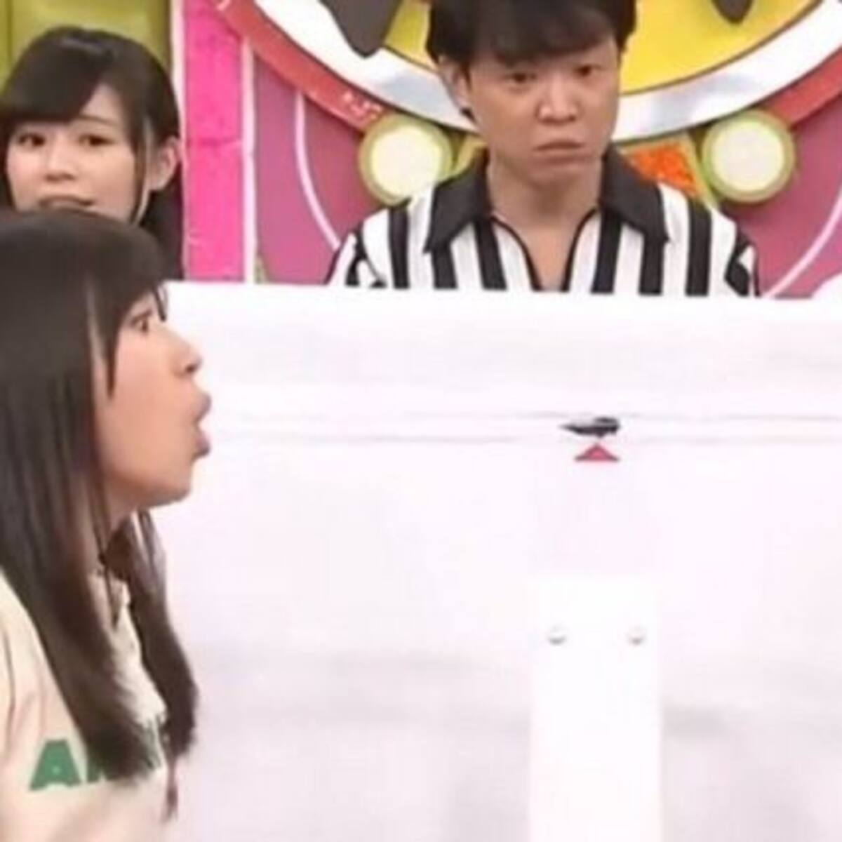 Escucha las notas curiosas