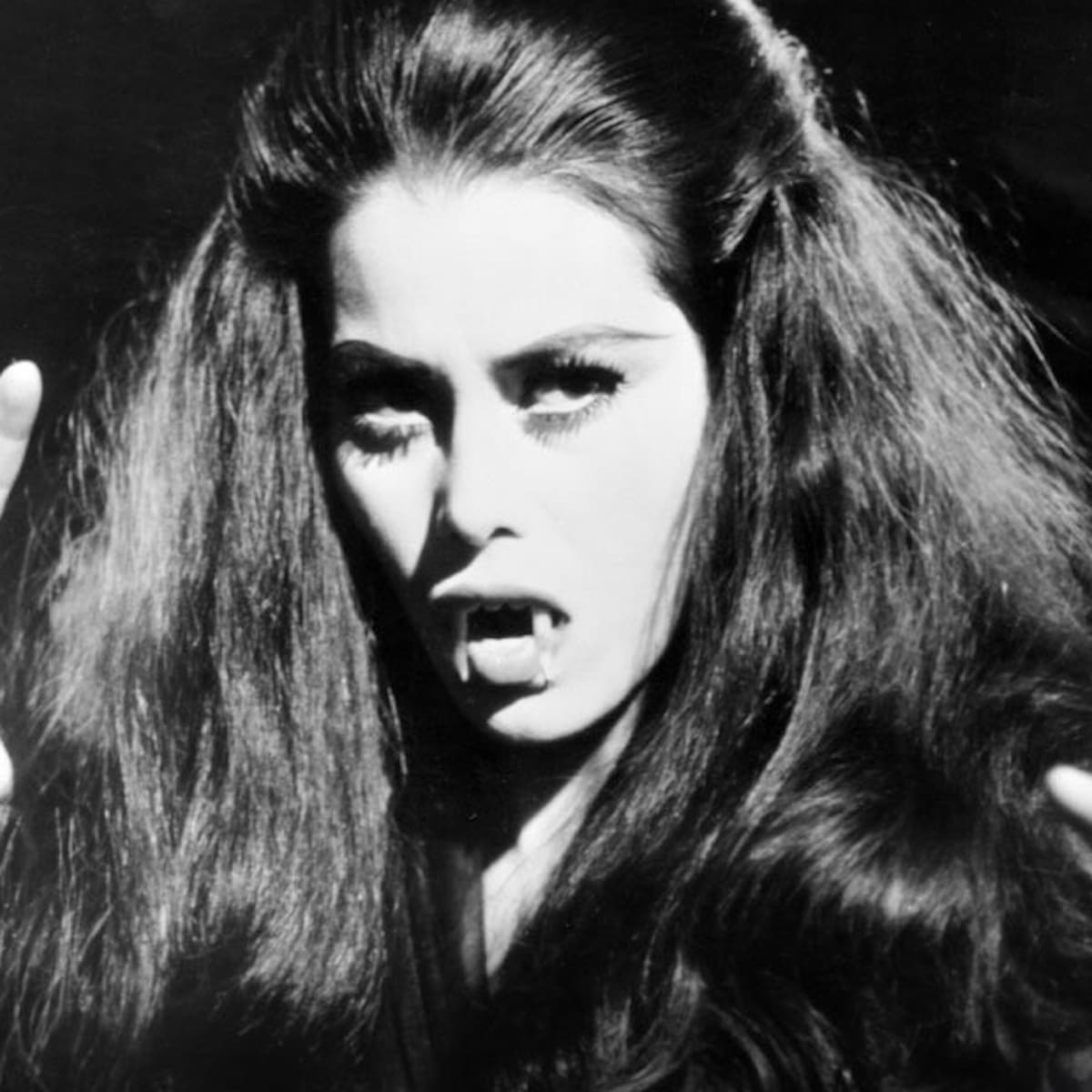 “Maravillosas, monstruosas”: la exposición que revela a las mujeres del cine de terror mexicano como nunca antes