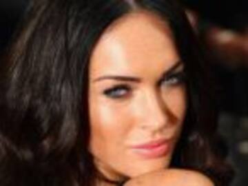 Megan Fox modela su propia línea de lencería