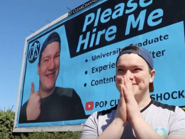 Puso un anuncio espectacular con su CV para conseguir trabajo