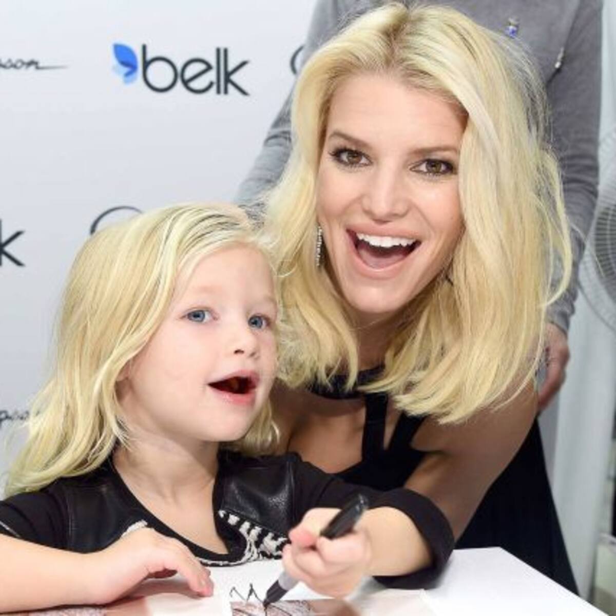 Jessica Simpson es criticada por esta foto de su hija