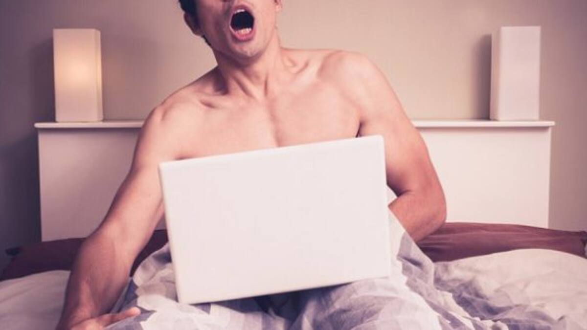 Cosas en las que pensamos los hombres cuando nos “autocomplacemos”