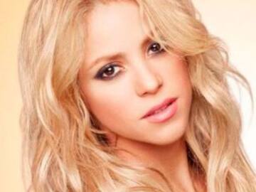 Él se declaró completamente enamorado se Shakira