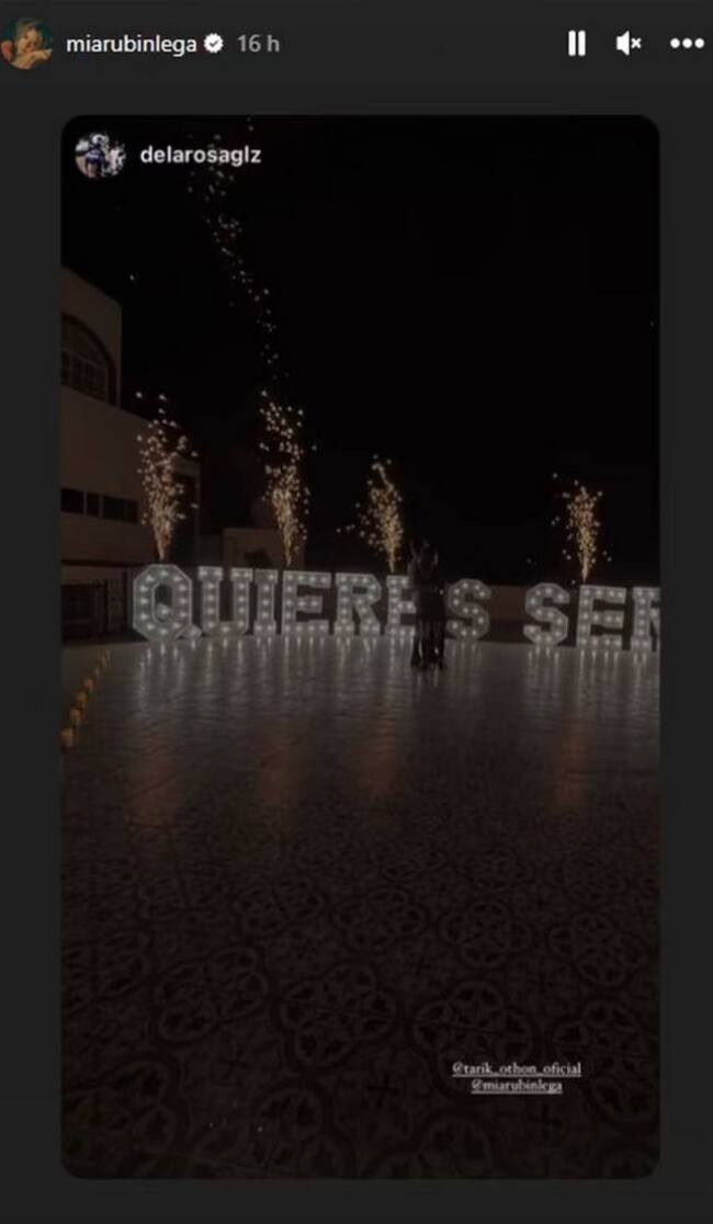 El joven le pidió que fuera su novia de una forma muy especial