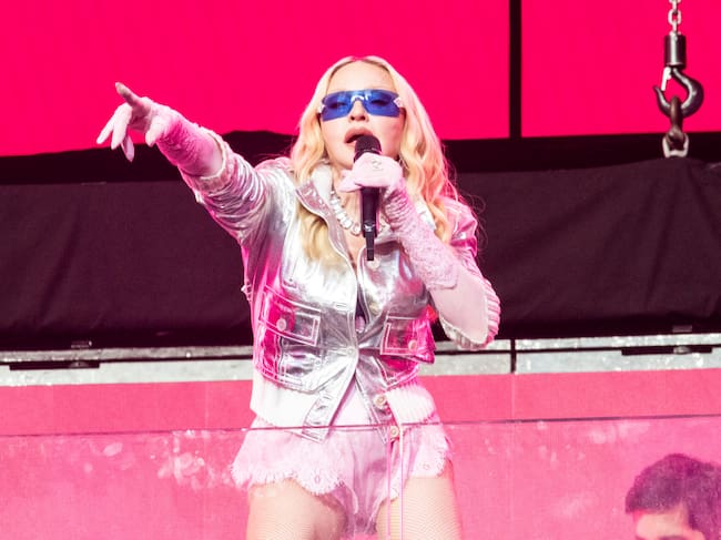 Madonna actúa durante un concierto sorpresa en Times Square el 4 de junio de 2026 en la ciudad de Nueva York.