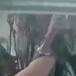 Belinda seduce a otra mujer