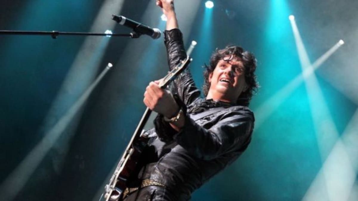 Saúl Hernández estrenó disco.