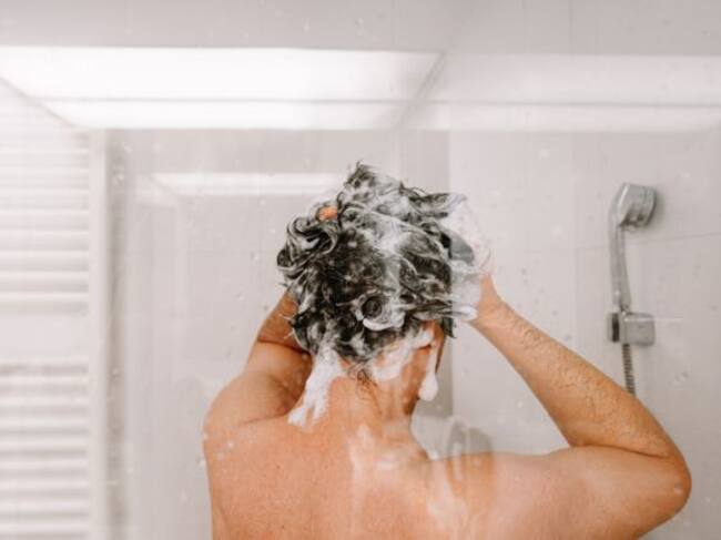 Se pueden ahorrar hasta 100 litros de agua mientras te bañas