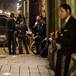 Le lleva serenata a su amante y el cantante era su esposo