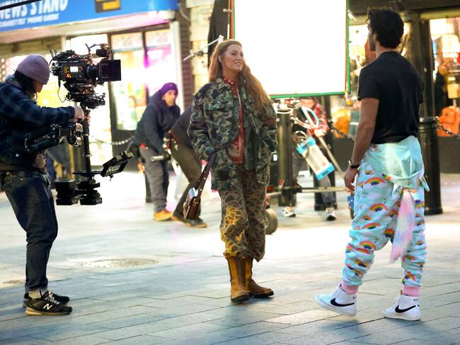 Blake Lively y Justin Baldoni en el set de grabación. (Photo by Jose Perez/Bauer-Griffin/GC Images)