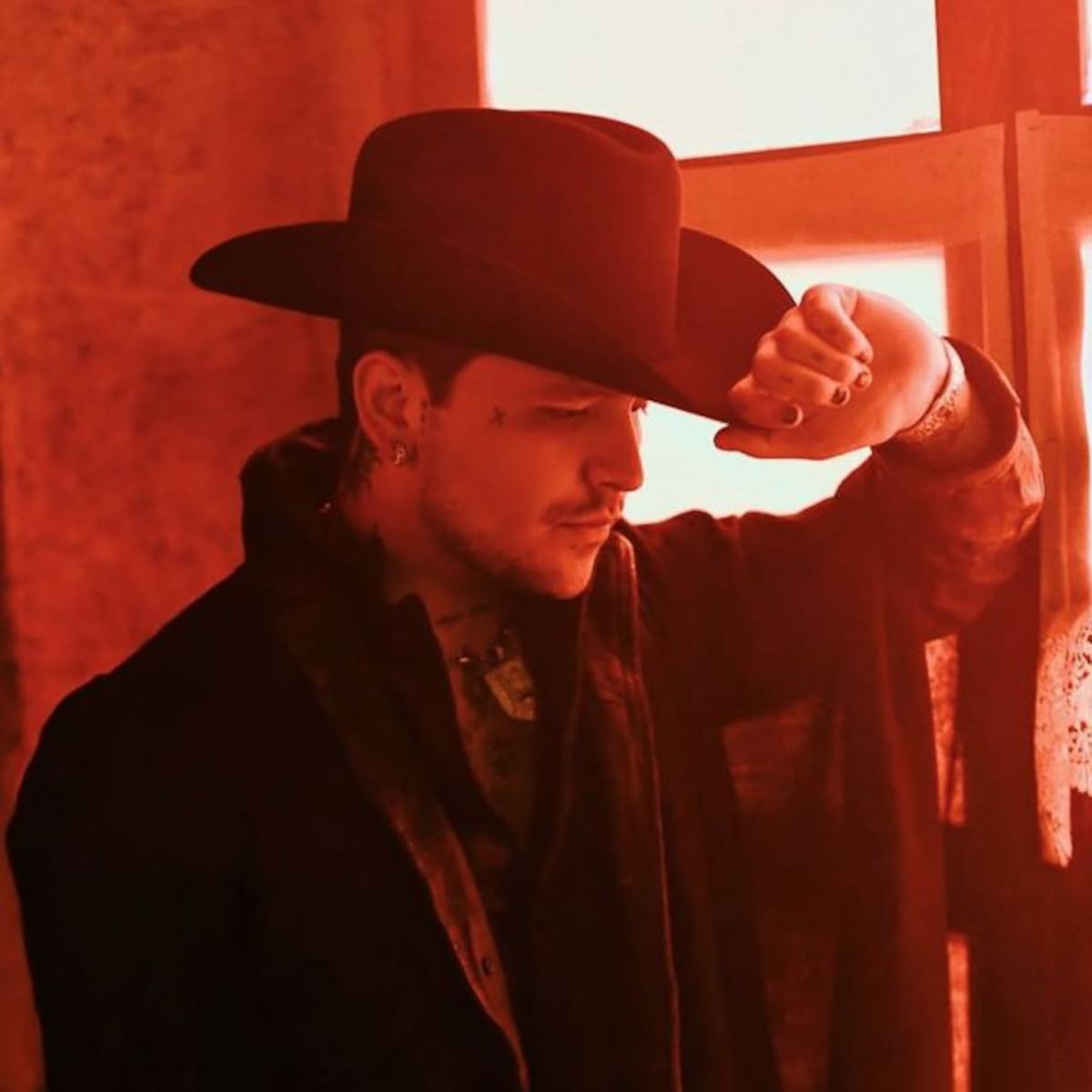 Christian Nodal podría ser vetado