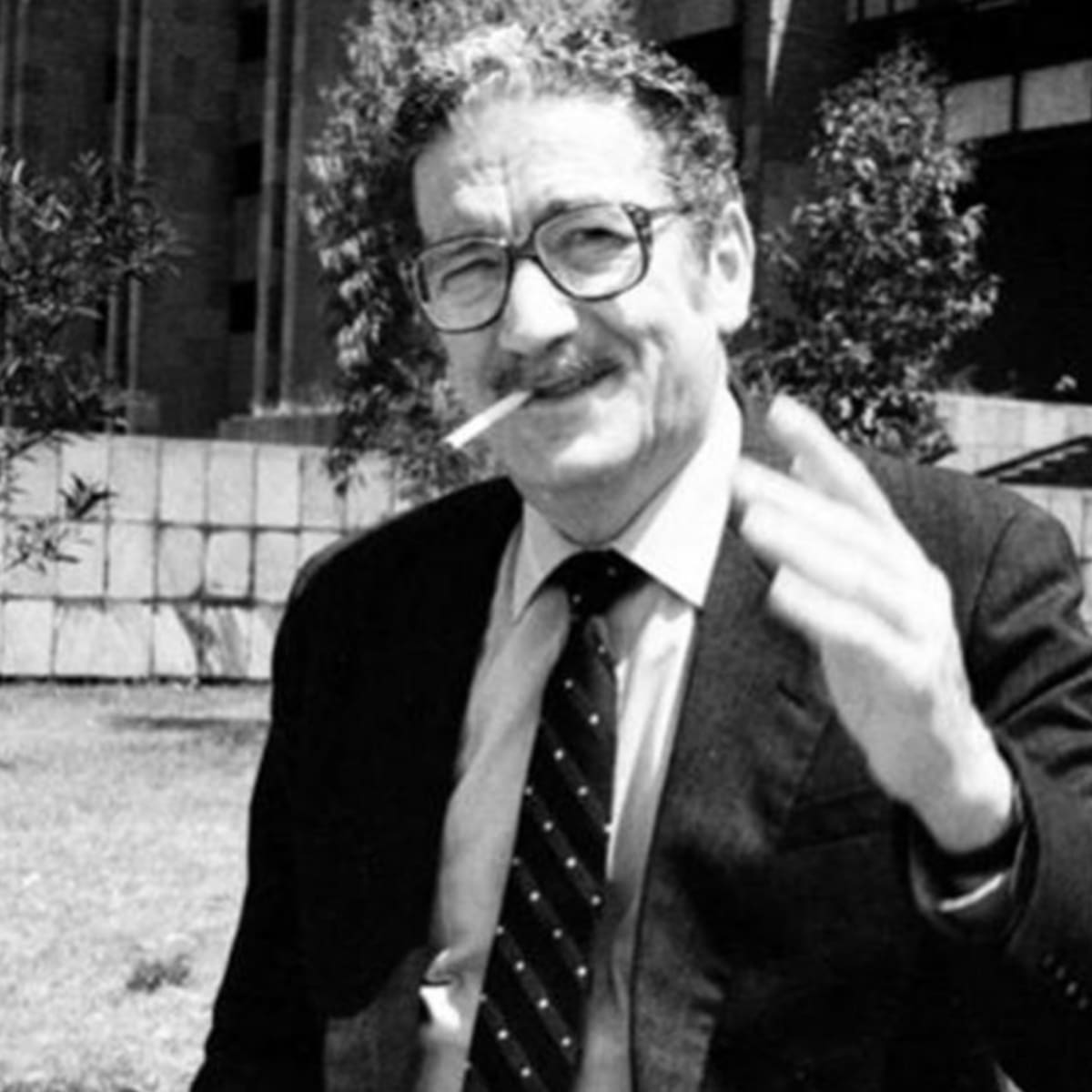 Los 5 mejores poemas de Jaime Sabines para conmemorar su centenario, ¿cuál dedicarías?