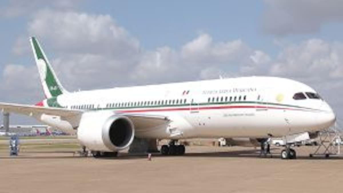 Aún se debe el avión presidencial