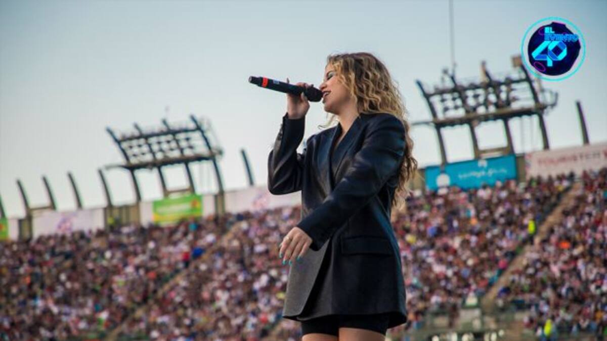 SOFIA REYES EN EL EVENTO 40