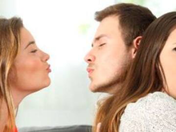 Hombres VS Mujeres ¿Esto es infidelidad?