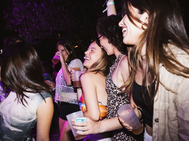 Algunos amigos son los mejores compañeros de aventuras.