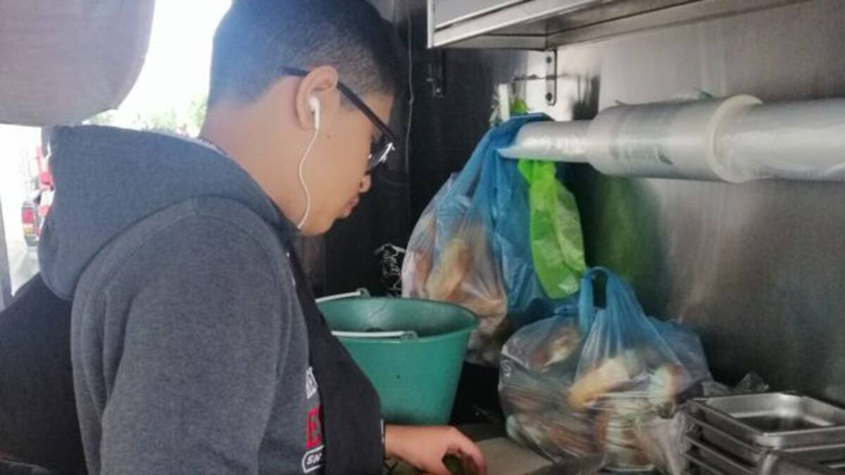 Trabajó un año para ver a su banda favorita y cancelaron el concierto