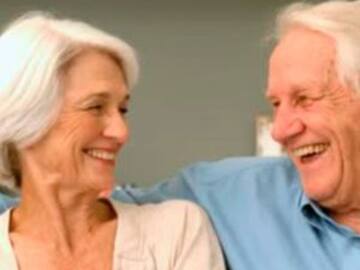 Mientras más tiempo más humor en las parejas