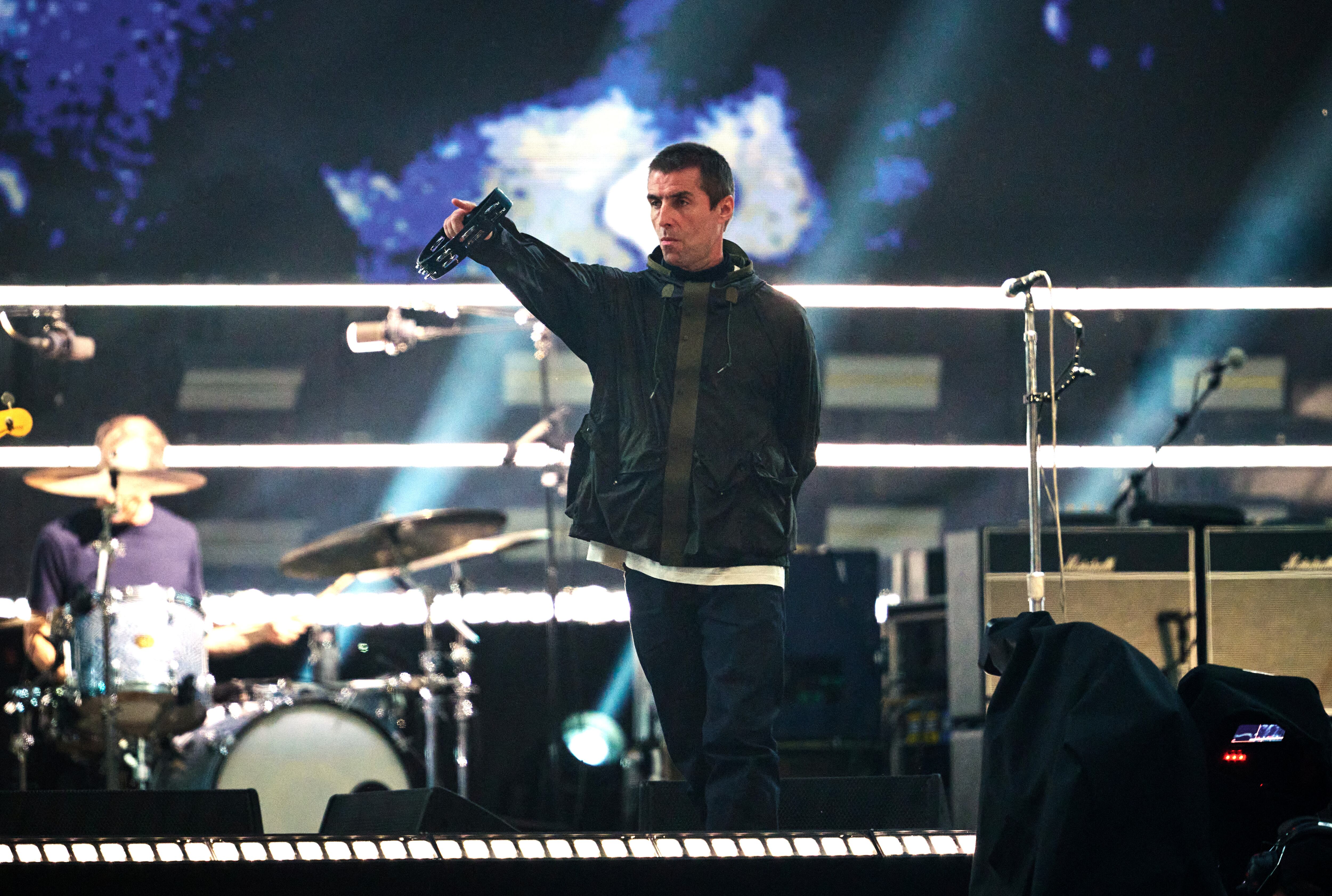 ES - Liam Gallagher en el opening del  Oasis Live &#039;25 Tour