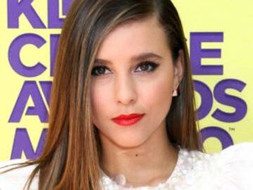 Paulina Goto tira de un puñetazo a Elizabeth Álvarez