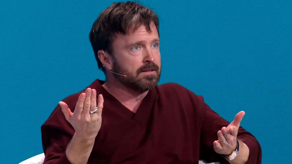 Desconexión digital: El nuevo lujo que Aaron Paul y Kaiwei Tang proponen en el MWC 2026