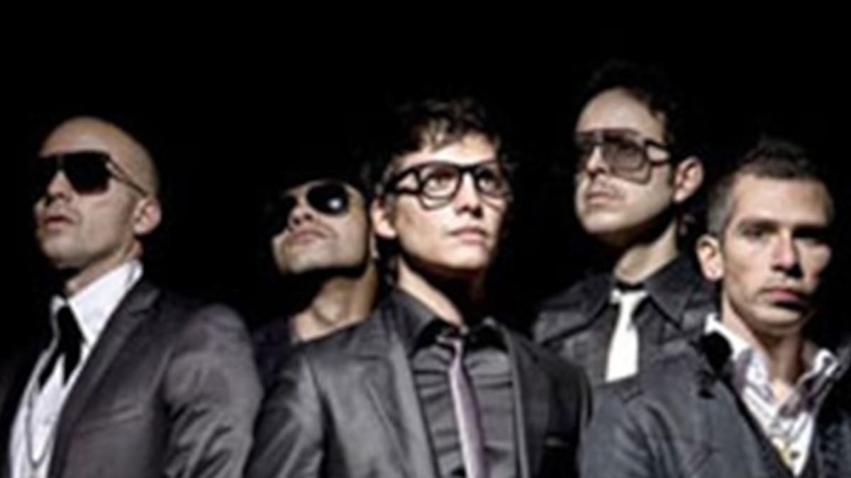 Kinky conquista Neva York