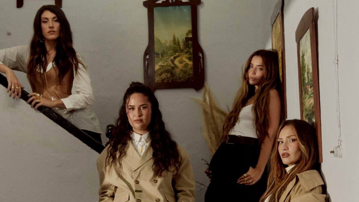 Lola Índigo estrena “Tus Iniciales”: Una fusión de reggaetón, flamenco y el universo de García Lorca