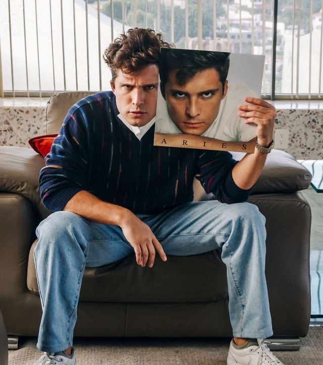 "Hasta que me olvides" formó parte del álbum Aries