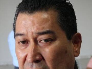 Candidato presume que lo tiene grande… el corazón