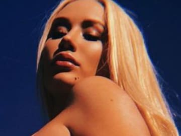 Iggy Azalea posa completamente desnuda
