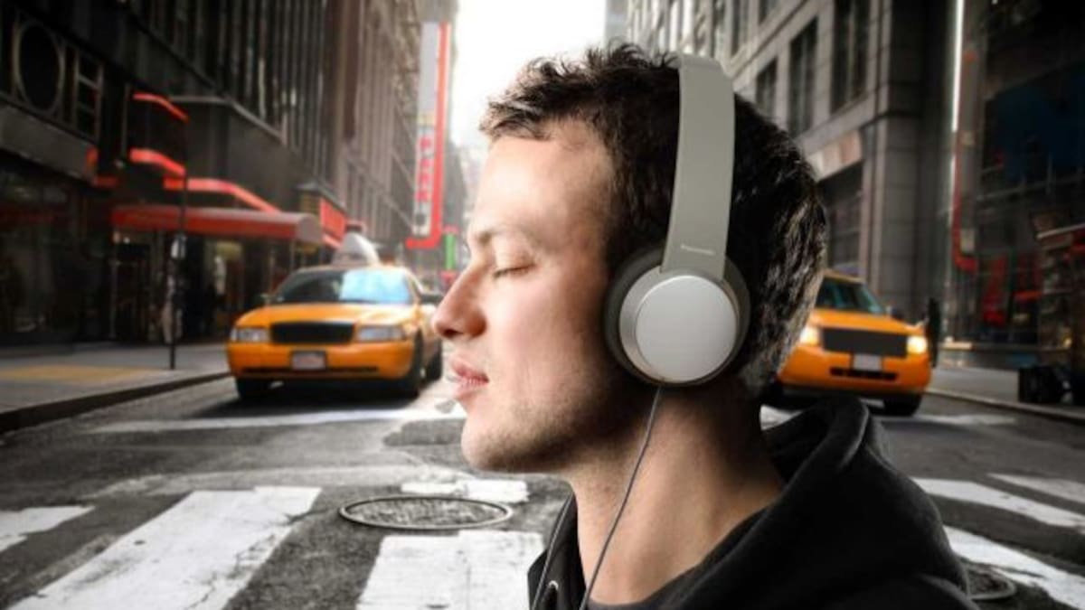 ¿Si usas mucho los audífonos puedes quedar sordo?