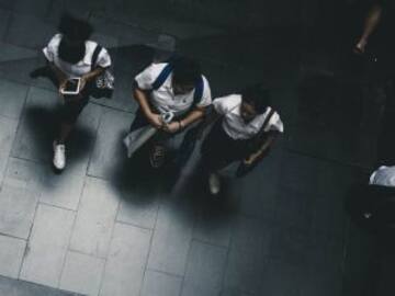 Niños y niñas ya podrán decidir entre usar uniforme de falda o pantalón