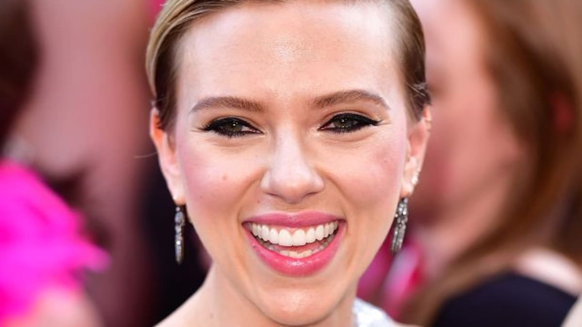 Conoce a la doble de Scarlett Johansson