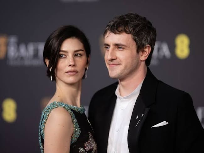 Gracie Abrams y su novio Paul Mescal