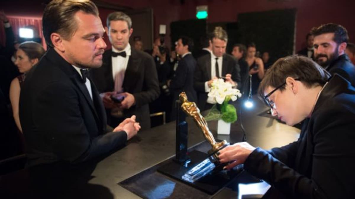 Leonardo DiCaprio se ríe de ganar su primer Óscar