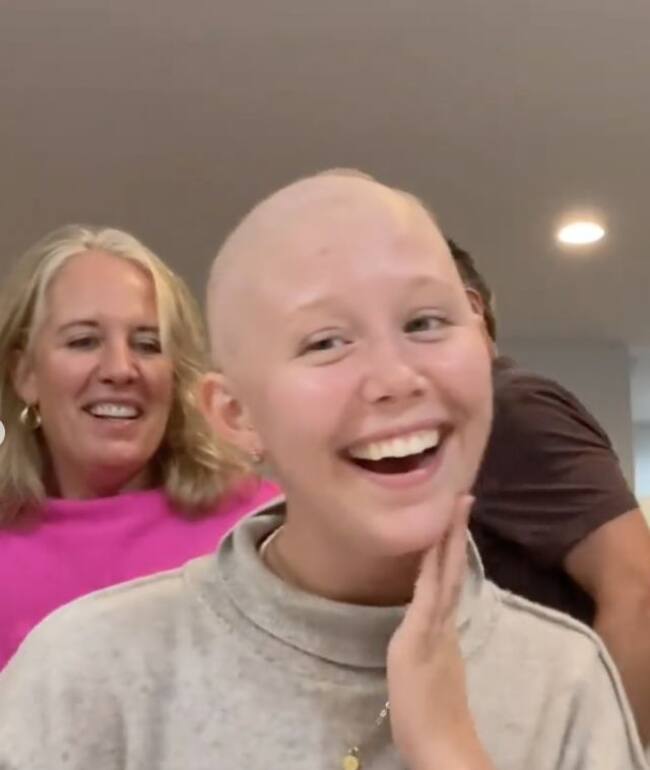 Miranda Mckeon compartió el video del momento en que la raparon