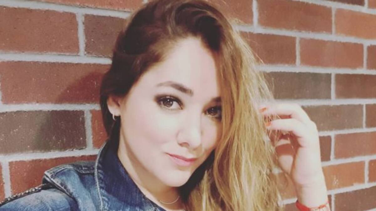 Sherlyn seduce las redes con foto en traje de baño