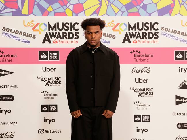 El cantante de Burjassot ha querido acompañarnos en esta gala tan solidaria para arropar a su gente de Valencia.