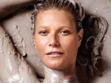 Gwyneth Paltrow posa topless a sus 44 años