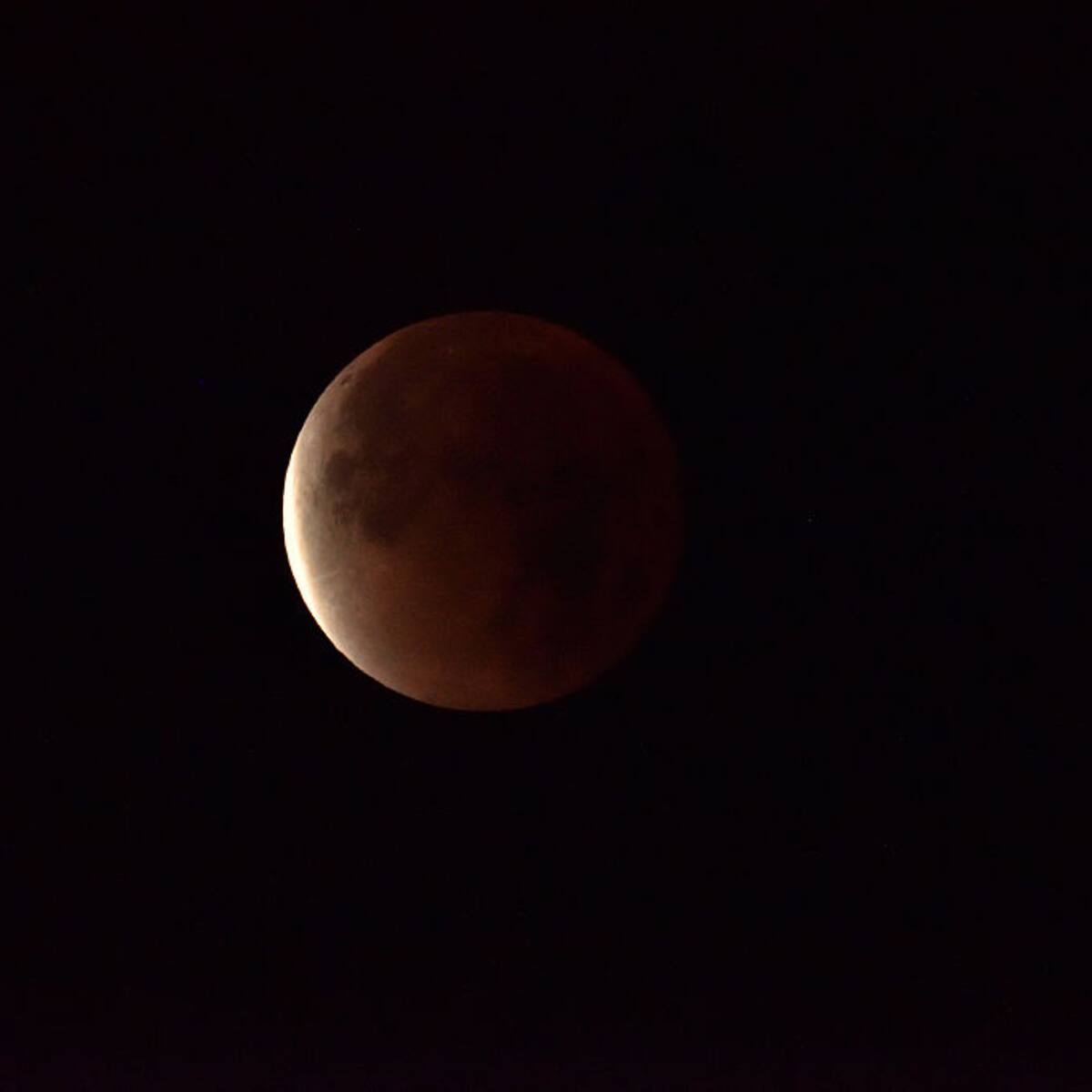 ¿A qué hora será el eclipse lunar en México hoy?