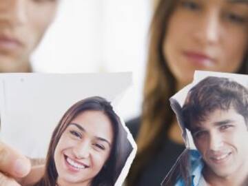 El verdadero significado de que una pareja se muestre demasiado en redes sociales